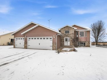 716 Ochotto Lake Drive, Avon, MN 56310