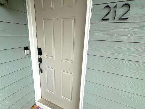 212 Abingdon Way, Atlanta, GA 30328