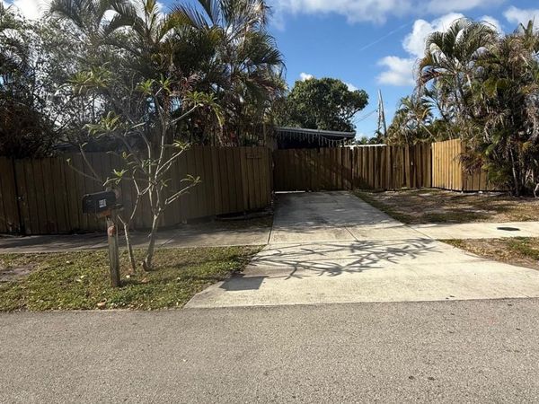 4401 NE 15 Ter, Pompano Beach, FL 33064