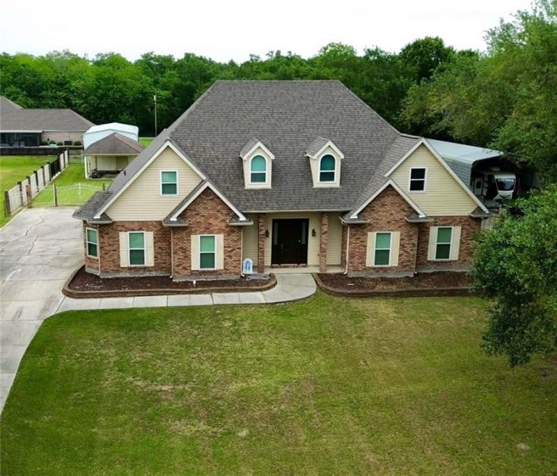 2335 JEAN LAFITTE Boulevard, Jean Lafitte, LA 70067