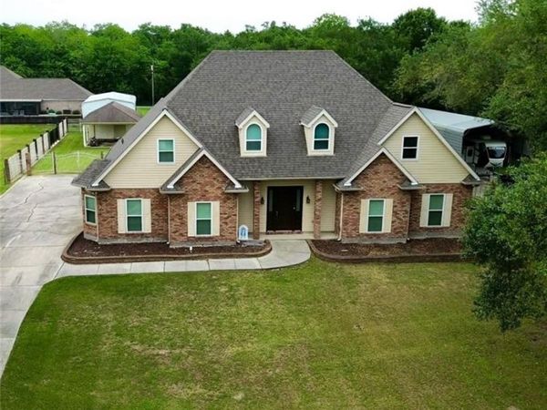 2335 JEAN LAFITTE Boulevard, Jean Lafitte, LA 70067