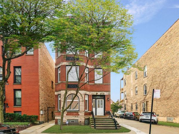 1303 W Flournoy Street, Unit 2F, Chicago, IL 60607