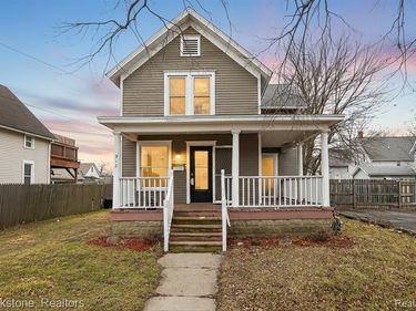 812 Bacon Street, Monroe, MI 48161