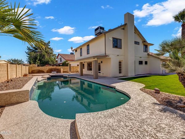 6332 W SHANGRI LA Road, Glendale, AZ 85304