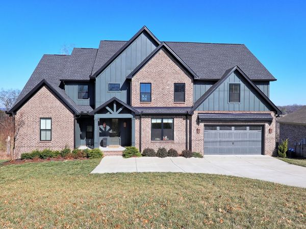2114 Alpine Dr , Columbia, TN 38401