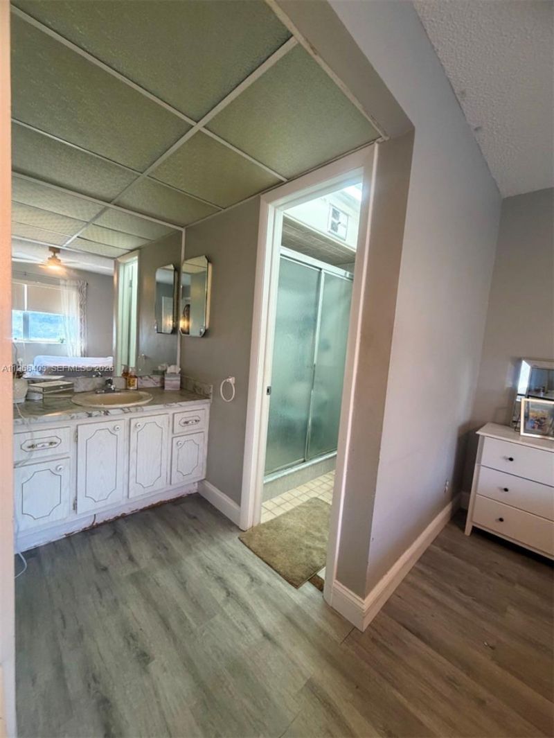 9201 Sunrise Lakes Blvd, Unit 302, Sunrise, FL 33322 Photo