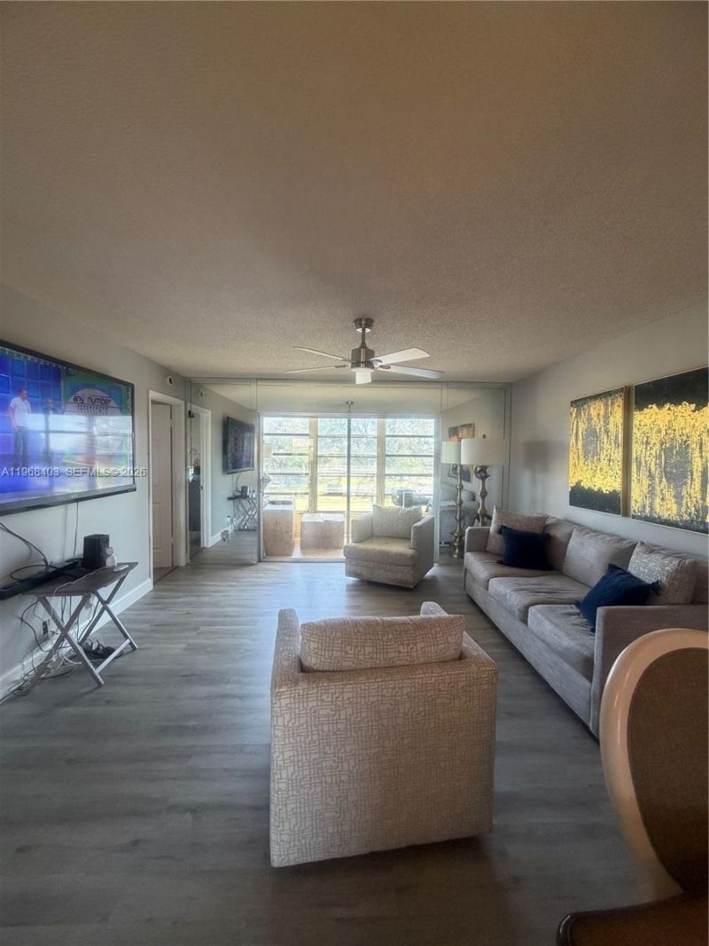 9201 Sunrise Lakes Blvd, Unit 302, Sunrise, FL 33322 Photo