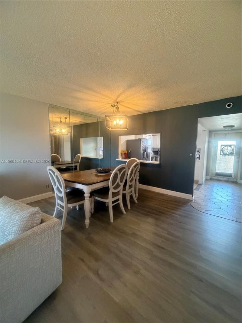 9201 Sunrise Lakes Blvd, Unit 302, Sunrise, FL 33322 Photo
