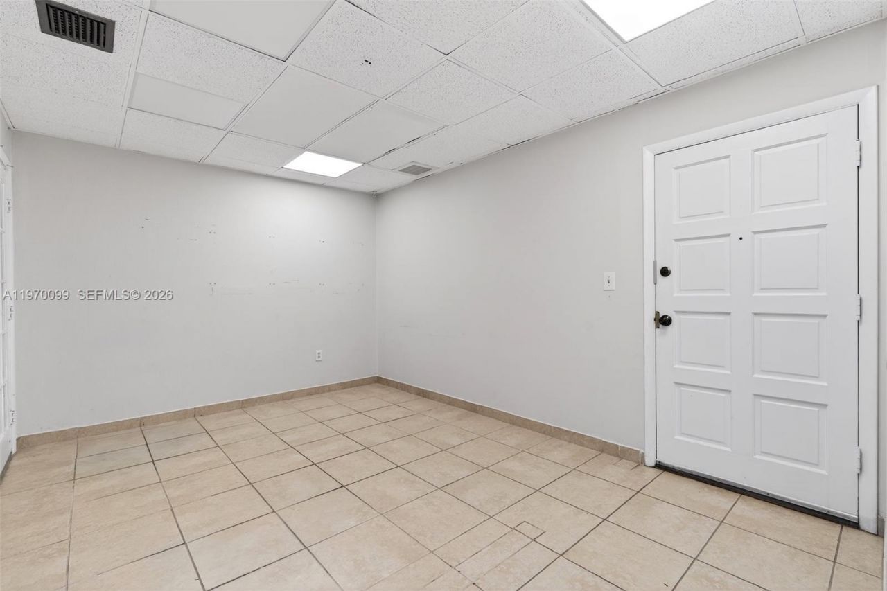 6447 Miami Lakes Dr E, Unit 205, Miami Lakes, FL 33014 Photo