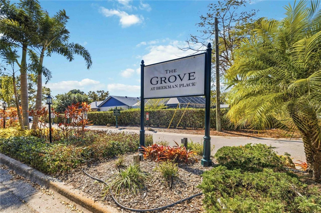 4822 Hamlets Grove Drive, Sarasota, FL 34235 Photo