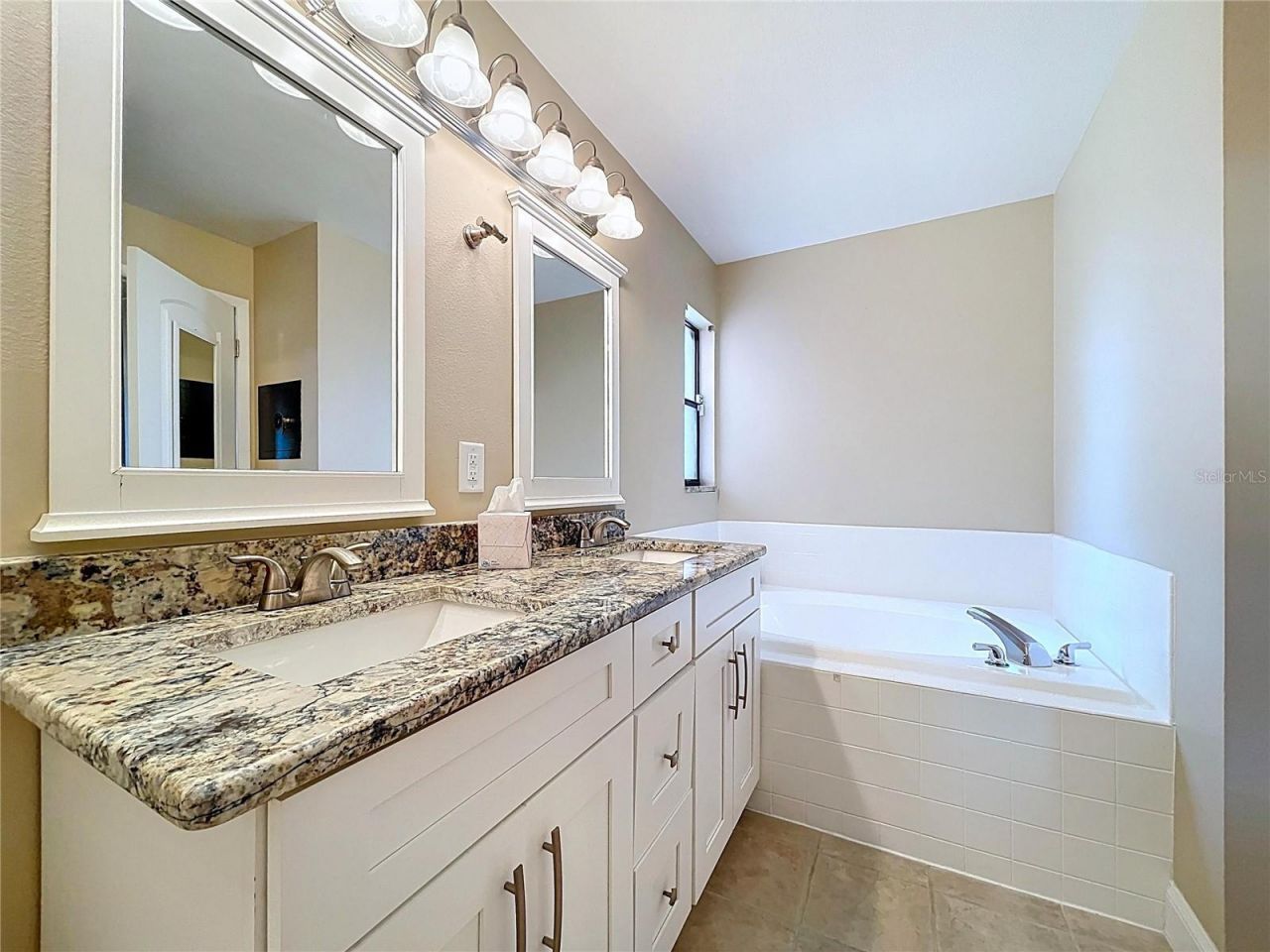 8601 Chadwick Drive, Tampa, FL 33635 Photo