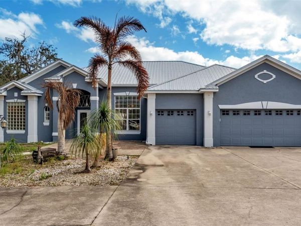 2664 COUNTRY CLUB ROAD N, WINTER HAVEN, FL 33881