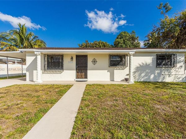 4275 NW 197th St , Miami Gardens, FL 33055