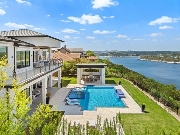 912 Watercliffe, Lago Vista, TX 78645
