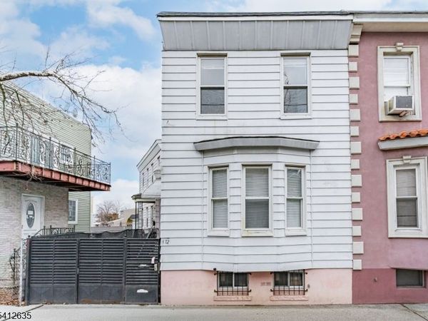 72 Lang St, Newark, NJ 07105