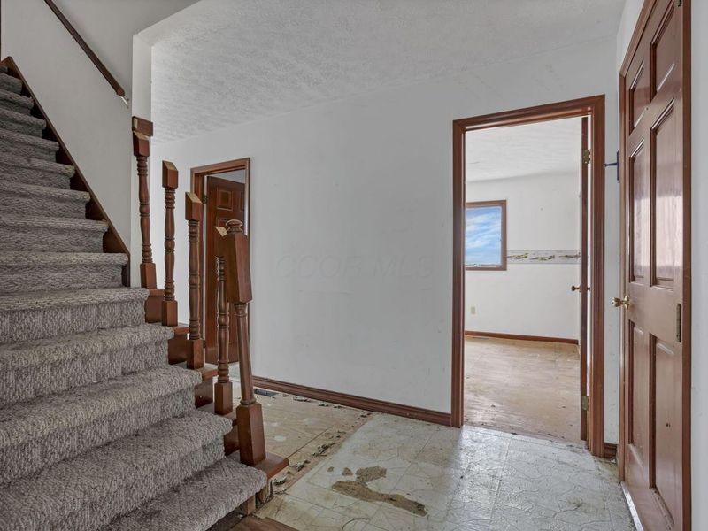 8459 Big Walnut Road, Westerville, OH 43082 Photo 5