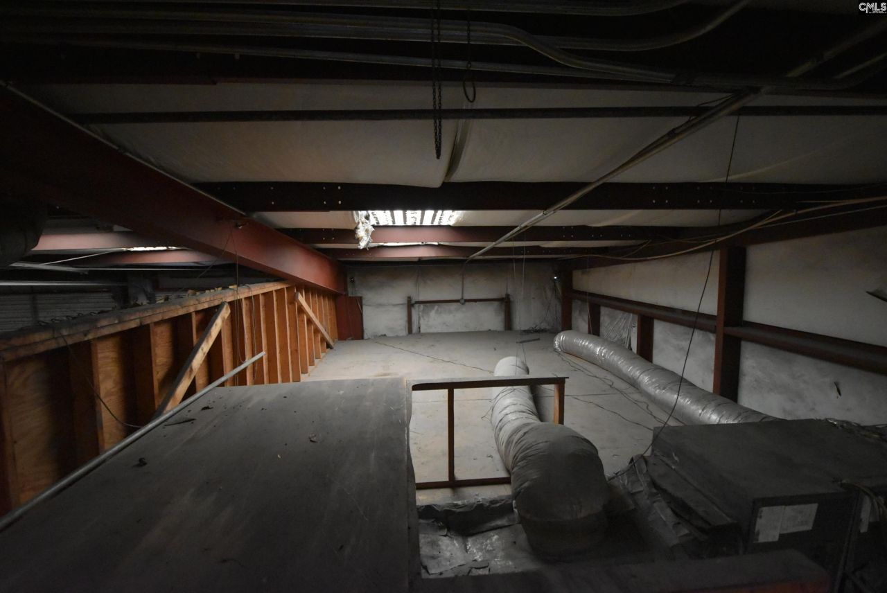 1530 Leaside Drive  Photo 11