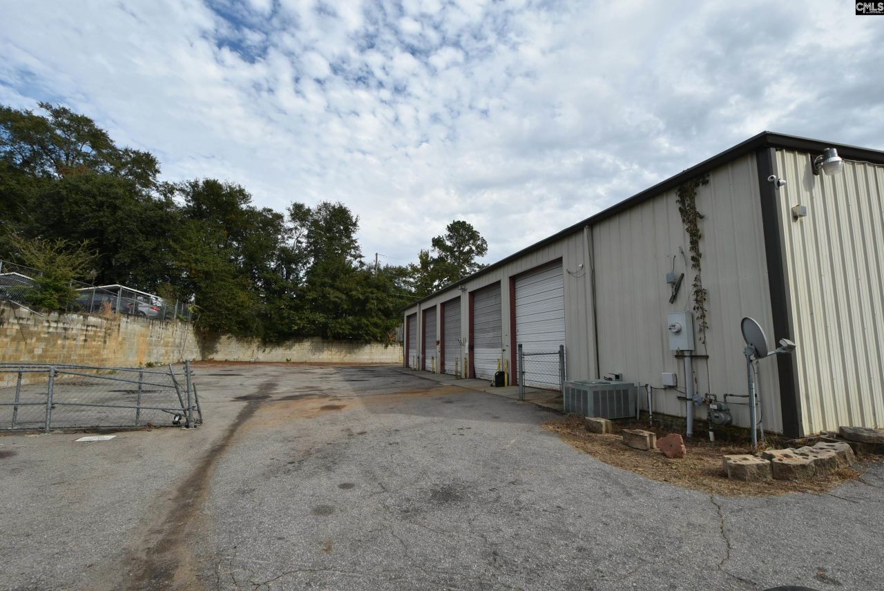 1530 Leaside Drive  Photo 5