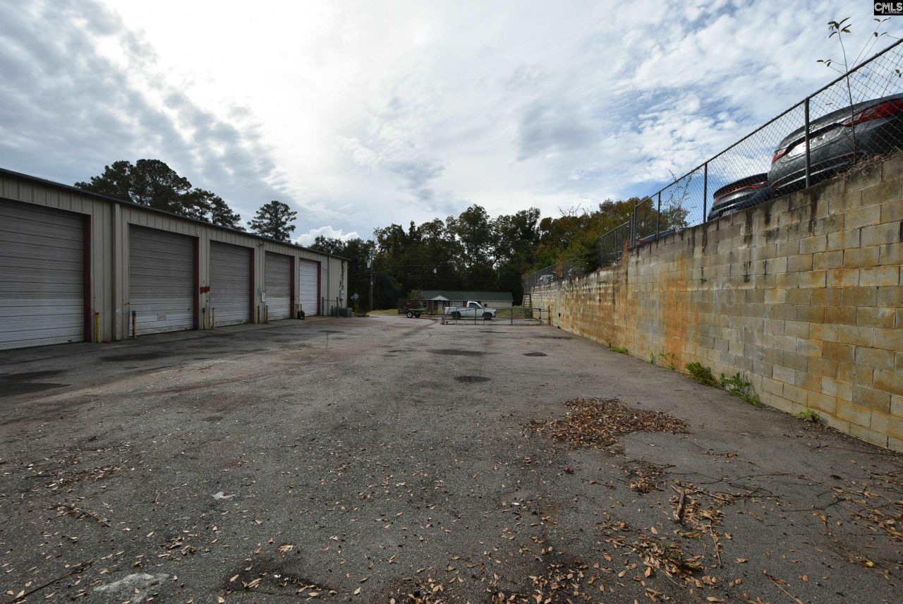 1530 Leaside Drive  Photo 6