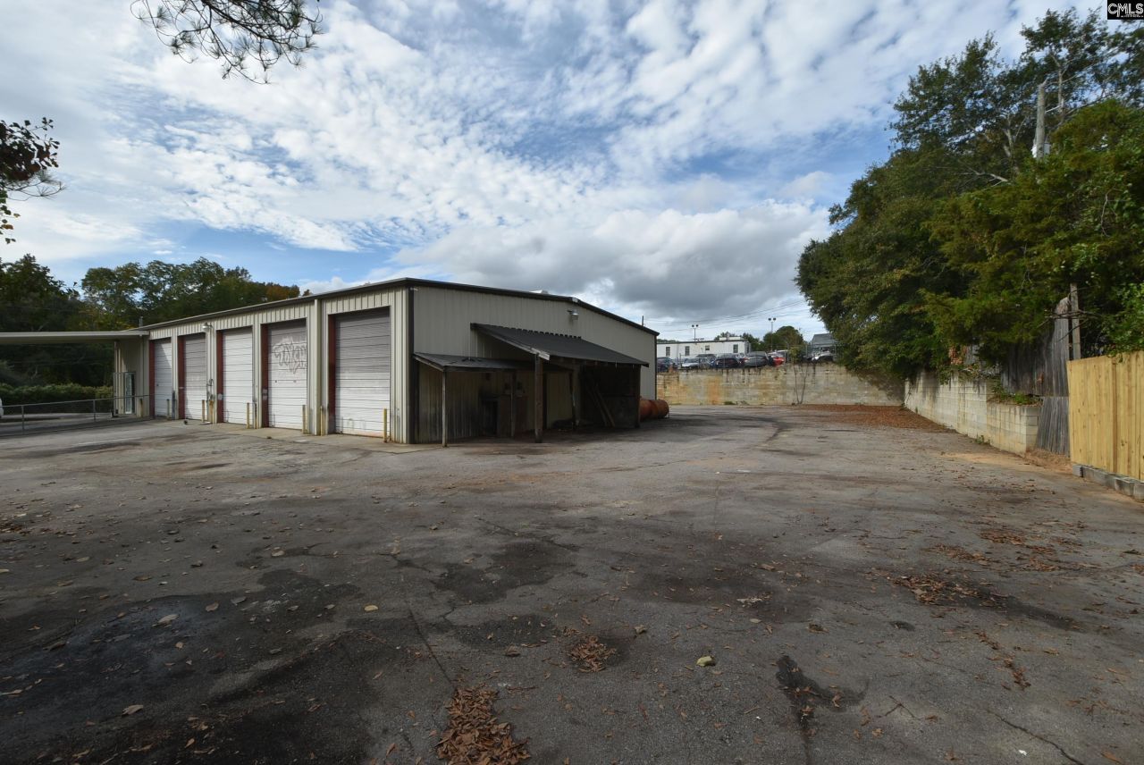 1530 Leaside Drive  Photo 8