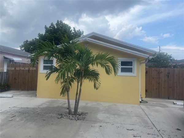 1935 Liberty St, Unit 2, Hollywood, FL 33020