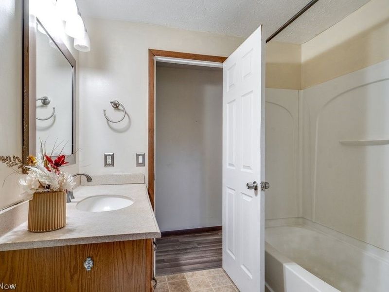 1510 Woodland Drive, Uniontown, OH 44685 Photo 23