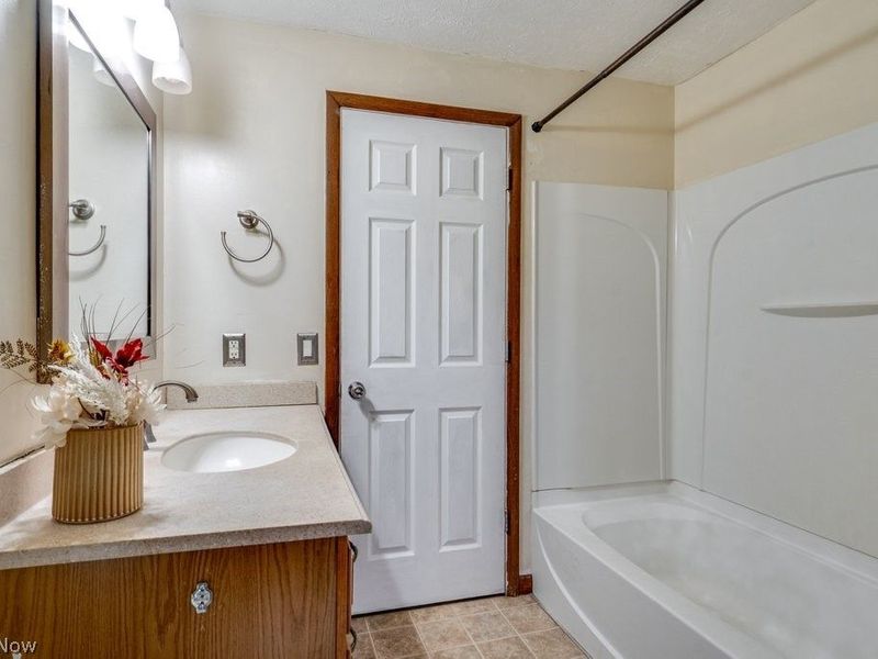 1510 Woodland Drive, Uniontown, OH 44685 Photo 24