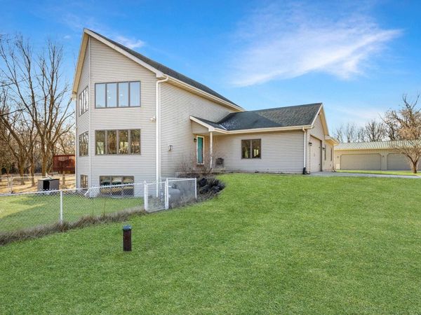 4805 Schneider Drive, Fitchburg, WI 53575