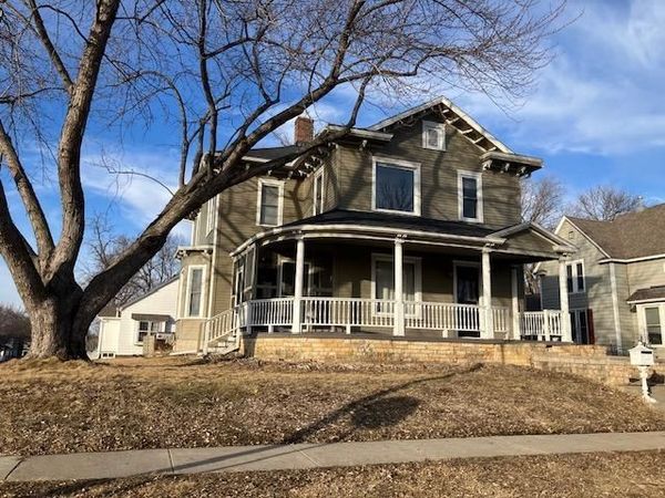 301 2nd Avenue NE, Waseca, MN 56093