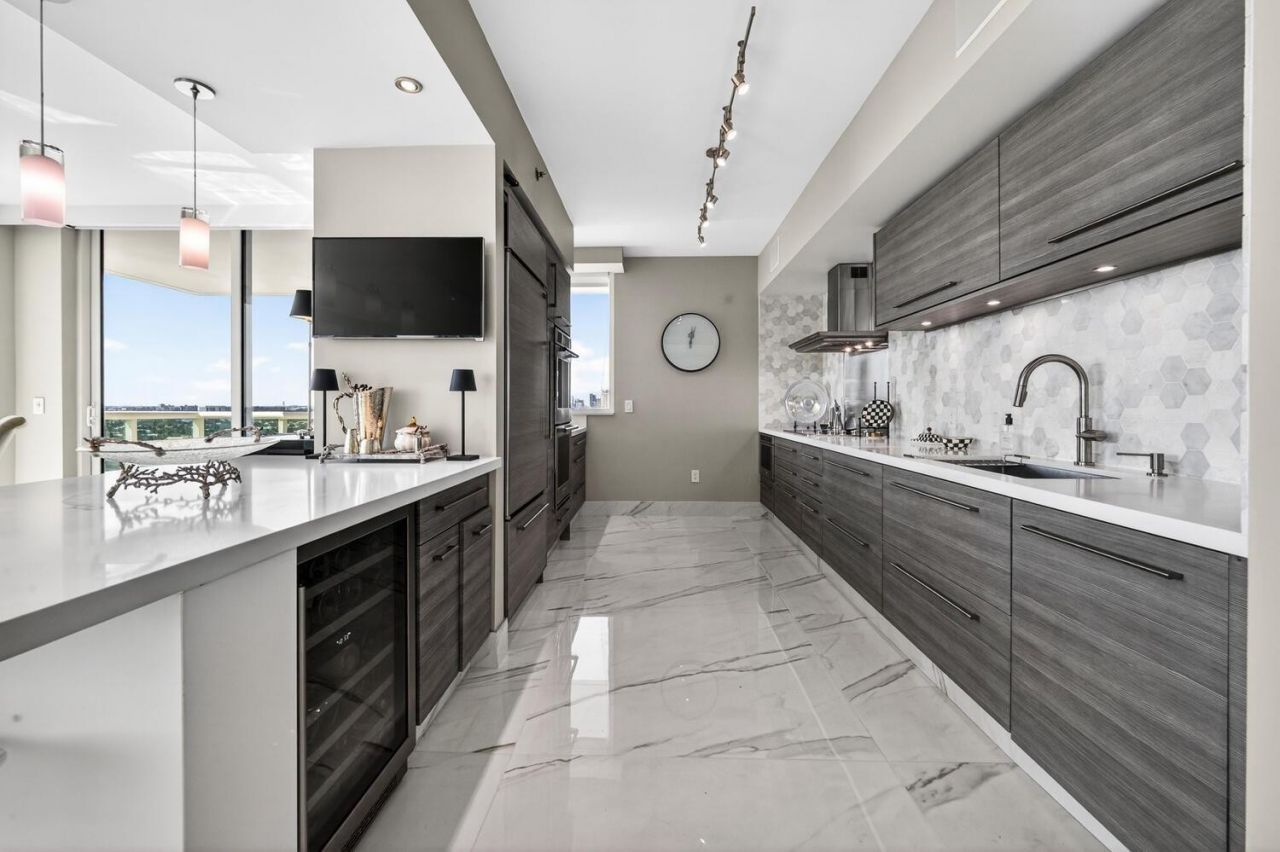 101 S Fort Lauderdale Beach Boulevard, Unit 1707, Fort Lauderdale, FL 33316 Photo