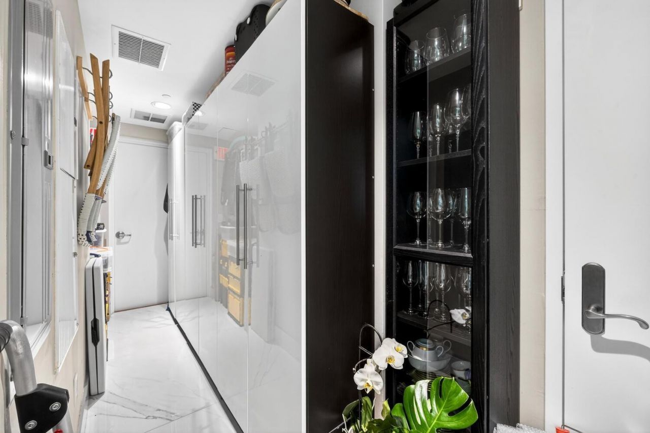 101 S Fort Lauderdale Beach Boulevard, Unit 1707, Fort Lauderdale, FL 33316 Photo