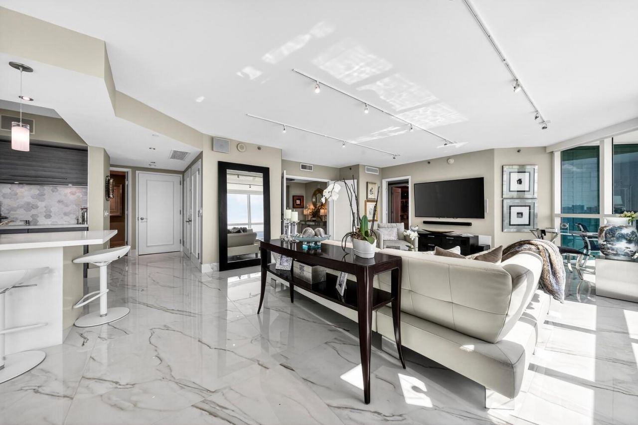 101 S Fort Lauderdale Beach Boulevard, Unit 1707, Fort Lauderdale, FL 33316 Photo