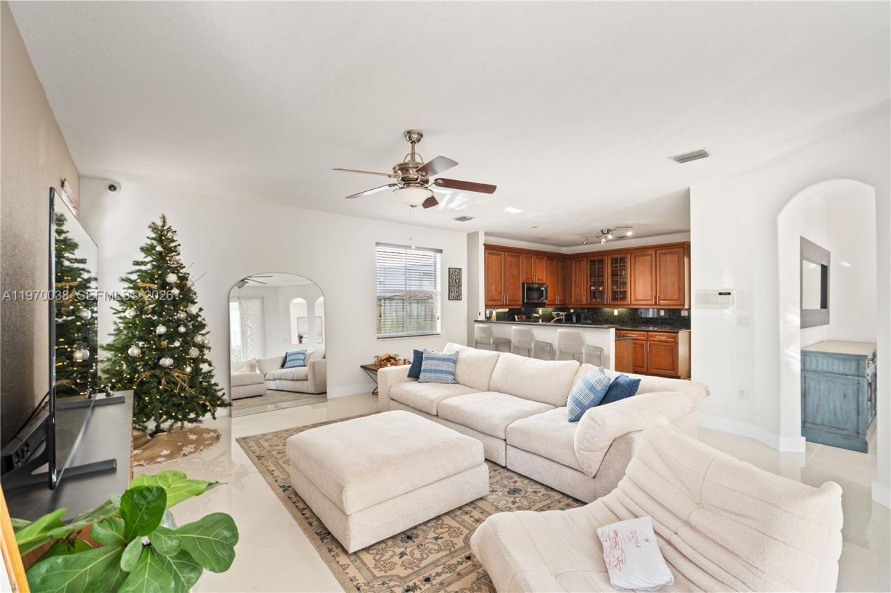 11558 NW 84th St, Doral, FL 33178 Photo