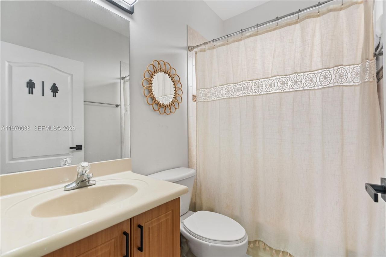 11558 NW 84th St, Doral, FL 33178 Photo