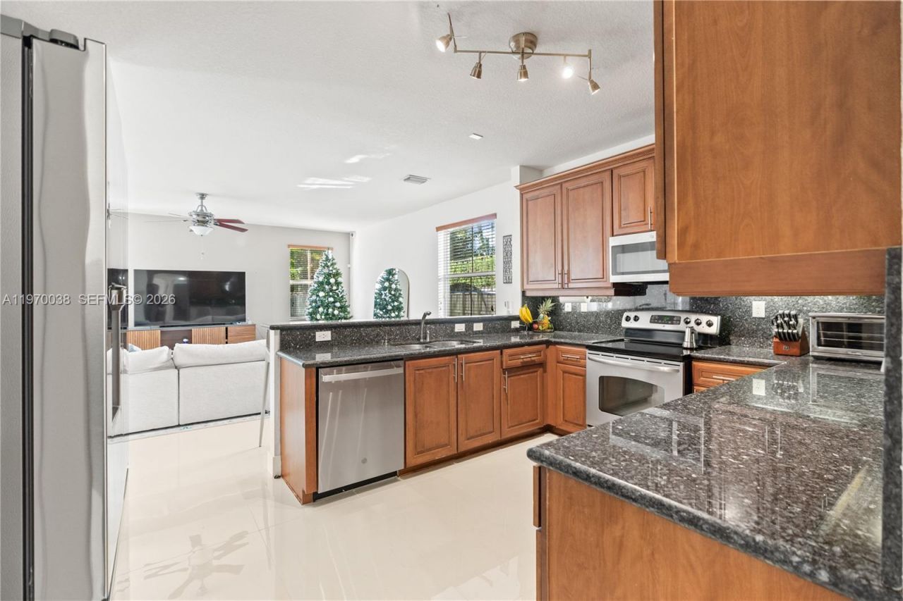 11558 NW 84th St, Doral, FL 33178 Photo