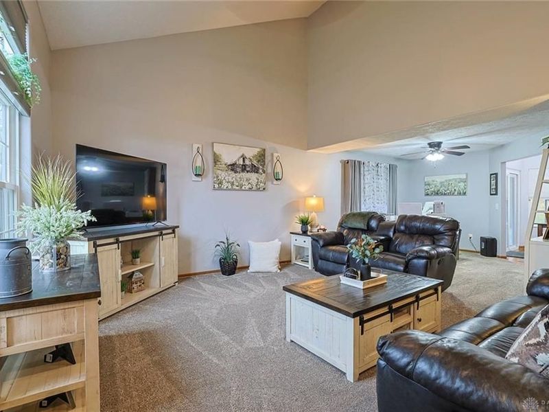 6745 Oakwood Lane, Huber Heights, OH 45424 Photo 7