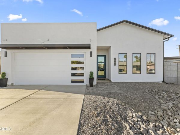 2009 E Don Carlos Avenue, Tempe, AZ 85281