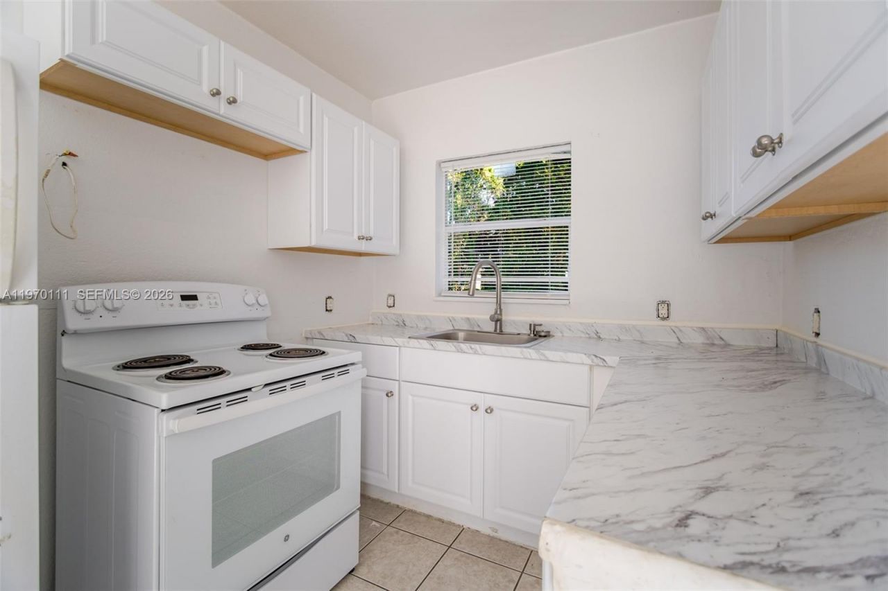 11740 SW 222nd St, Miami, FL 33170 Photo