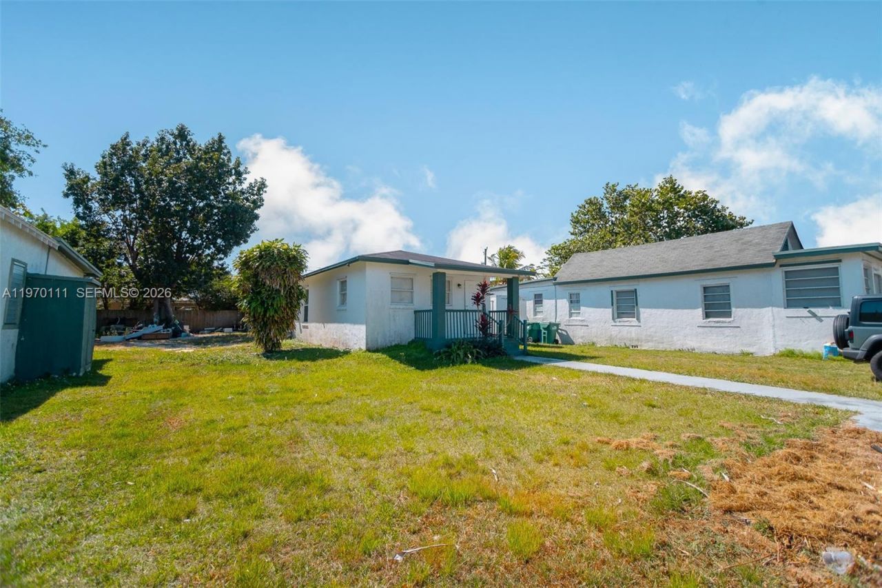 11740 SW 222nd St, Miami, FL 33170 Photo