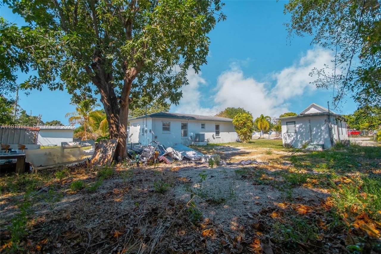 11740 SW 222nd St, Miami, FL 33170 Photo