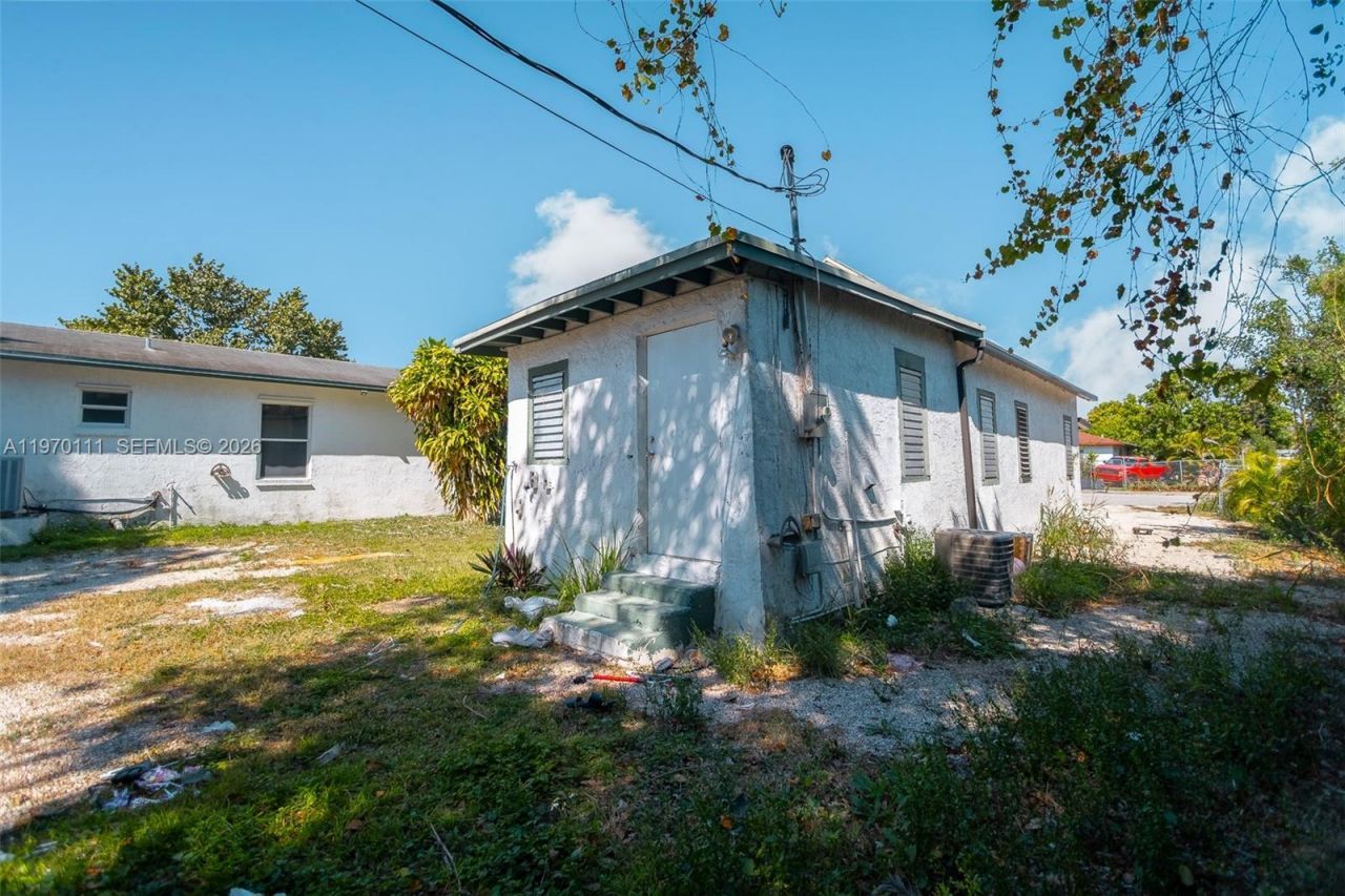 11740 SW 222nd St, Miami, FL 33170 Photo