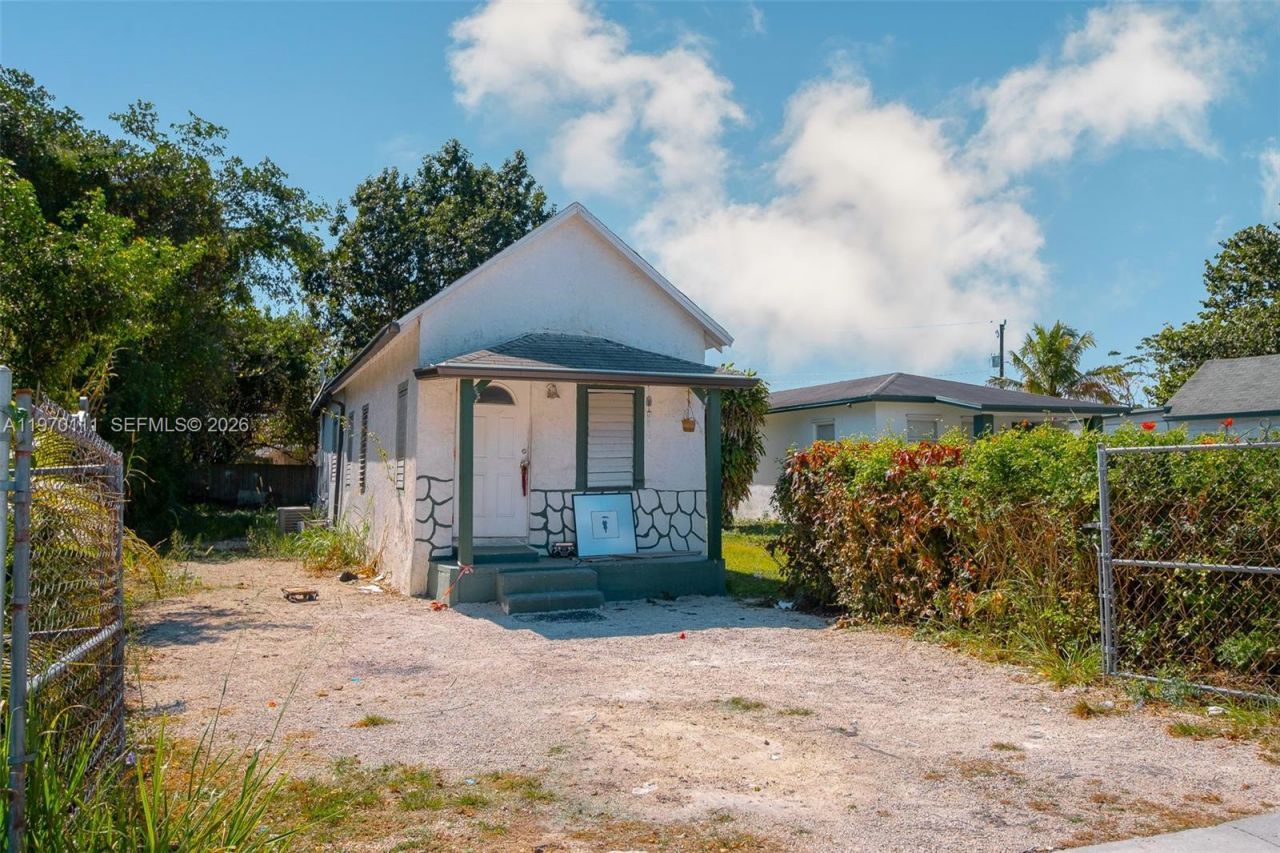 11740 SW 222nd St, Miami, FL 33170 Photo