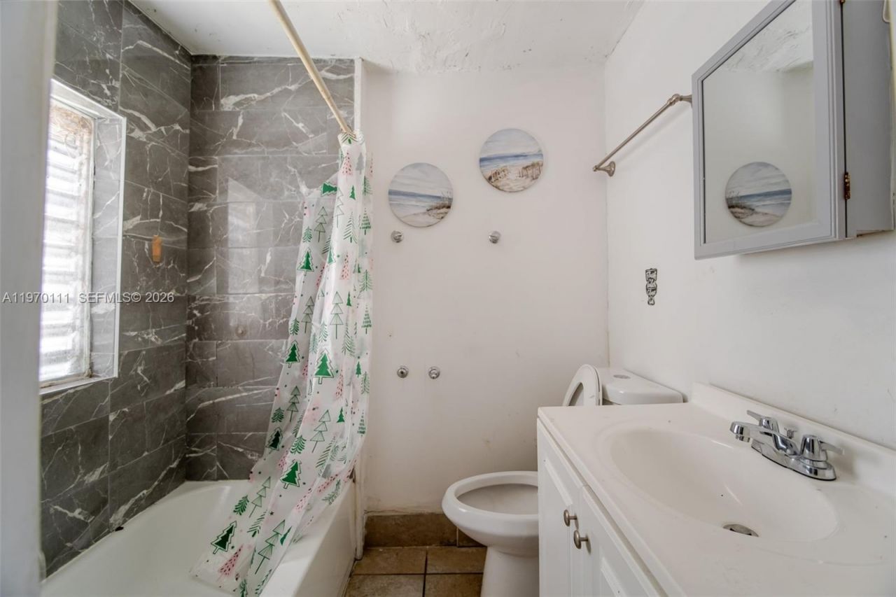 11740 SW 222nd St, Miami, FL 33170 Photo