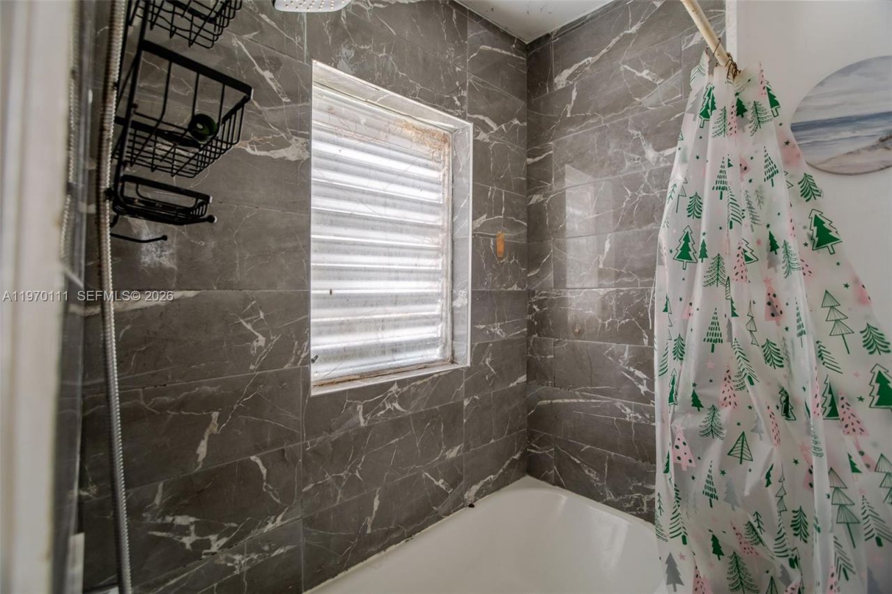 11740 SW 222nd St, Miami, FL 33170 Photo