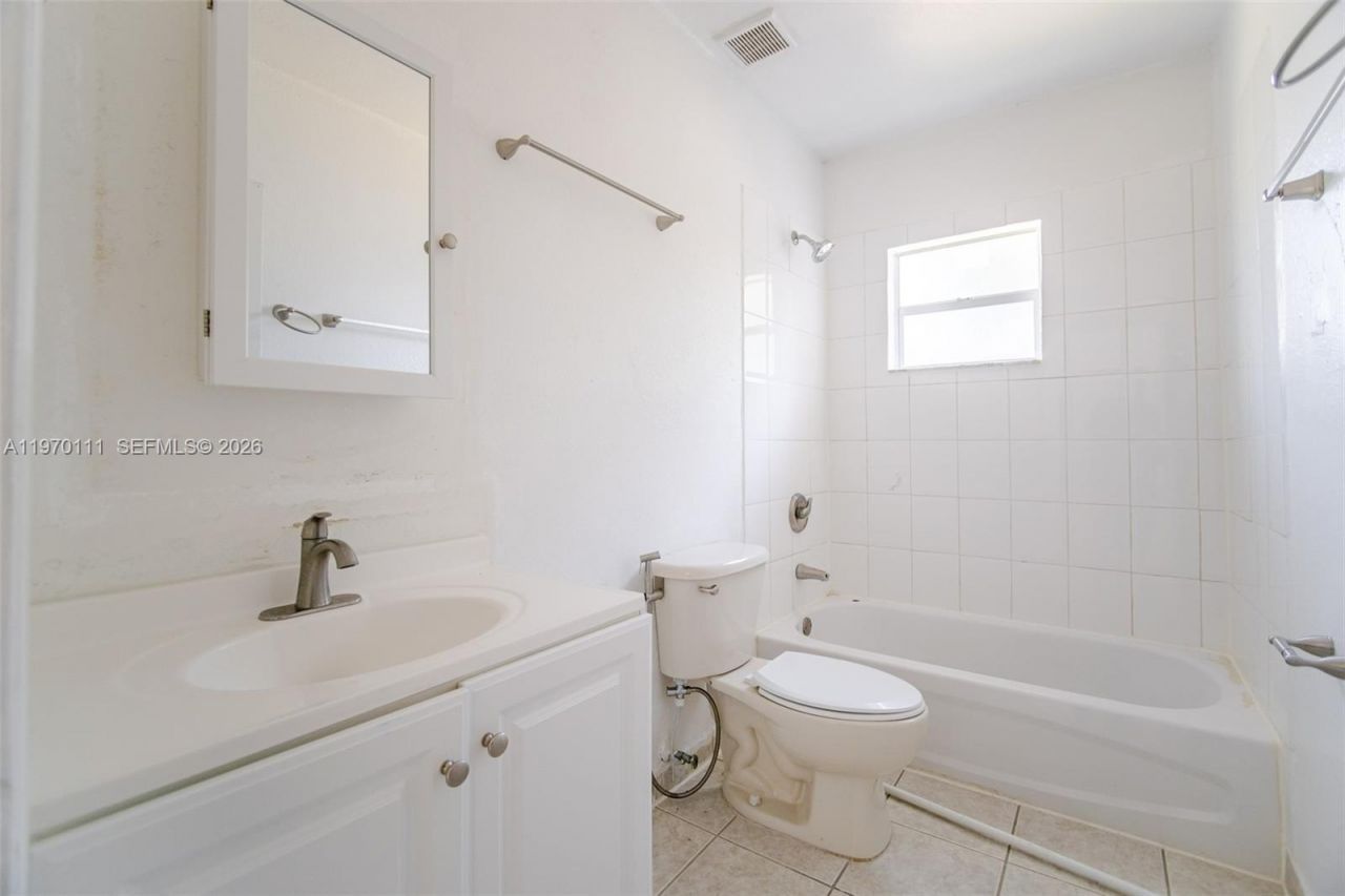 11740 SW 222nd St, Miami, FL 33170 Photo