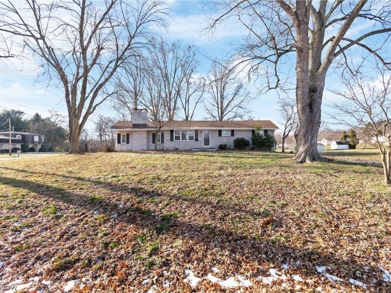 6281 Champion Avenue NW, Massillon, OH 44646 Photo 2