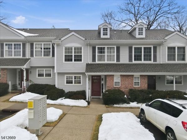 76 Hickory Way, Mount Arlington, NJ 07856