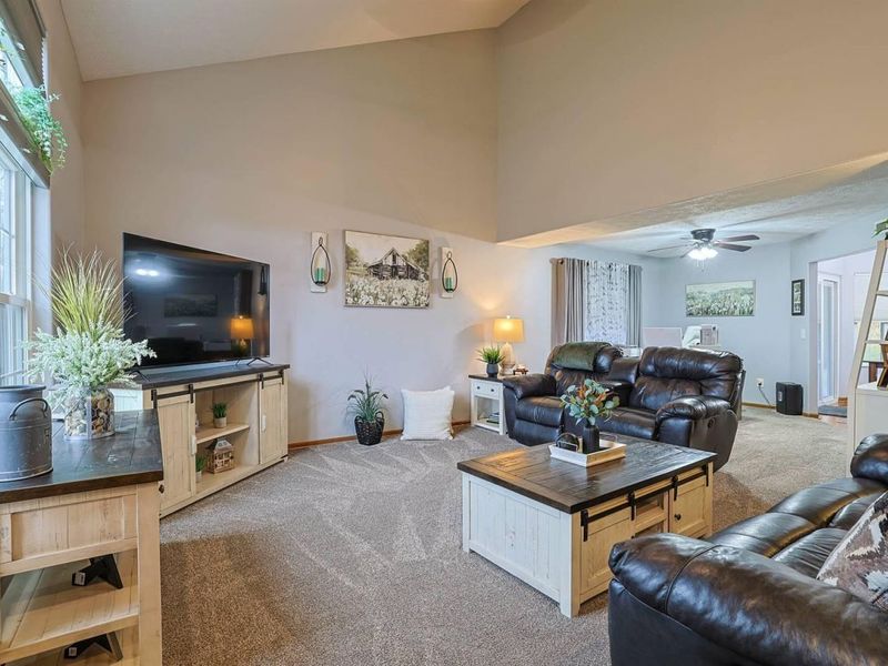 6745 Oakwood Lane, Huber Heights, OH 45424 Photo 7