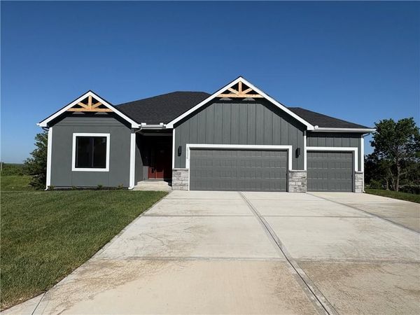 29336 Palmer Drive, Paola, KS 66071