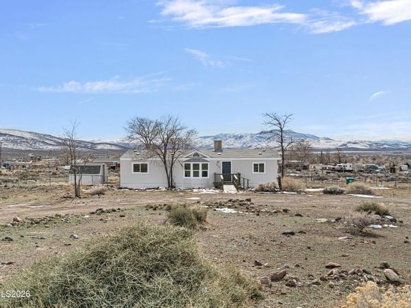 7775 Pueblo Drive, Stagecoach, NV 89429